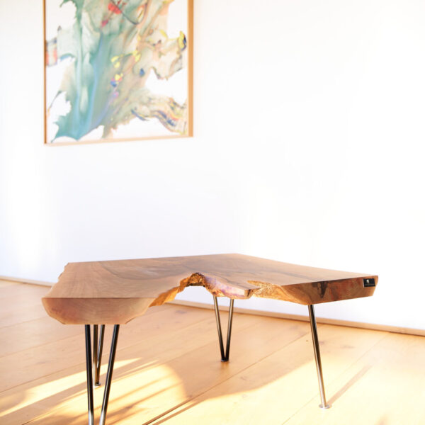 Nussholz Couchtisch UNIQUE